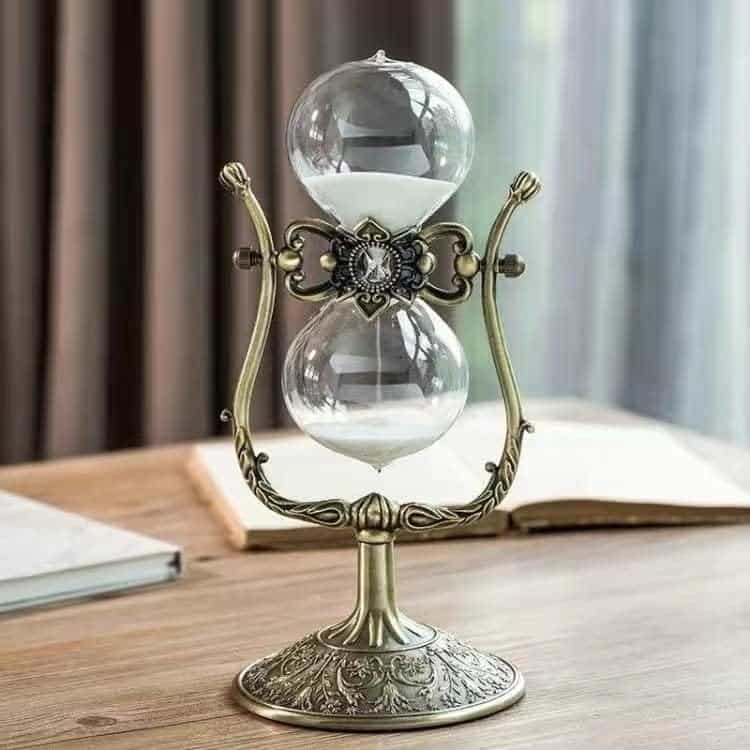 Vintage Golden Hourglass Timer (15 Minutes)