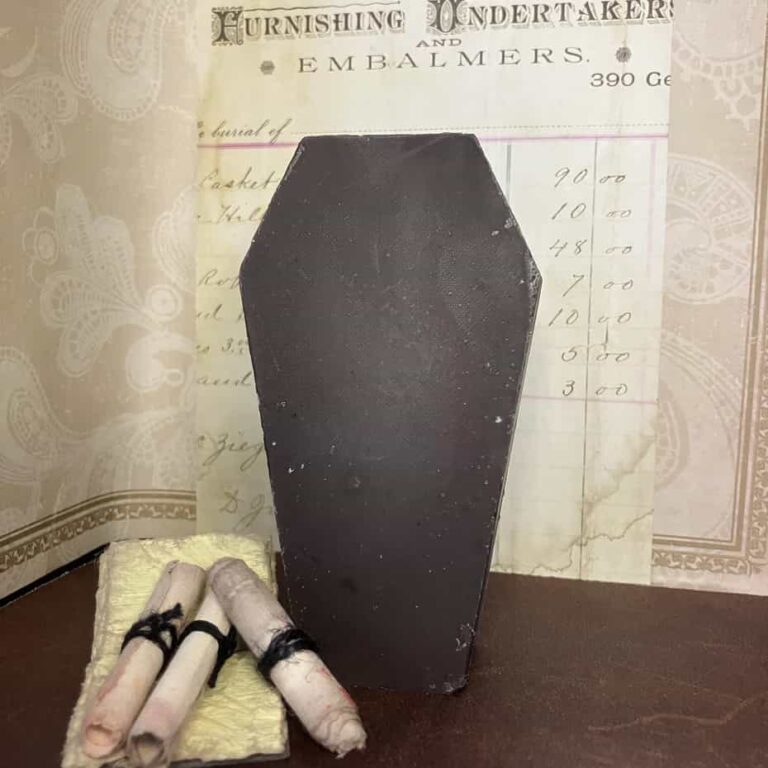 Embalmer’s Spice Soap (Dead Tired Soap Co.) Growls and Grimm